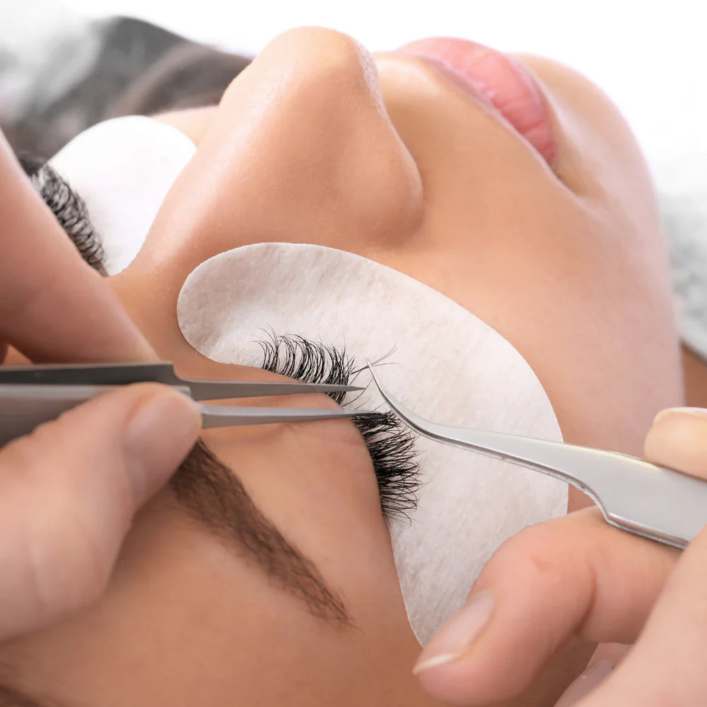 Beauty Courses / A Professional Accredited Wide Range for Complete Beginners & Qualified Therapists